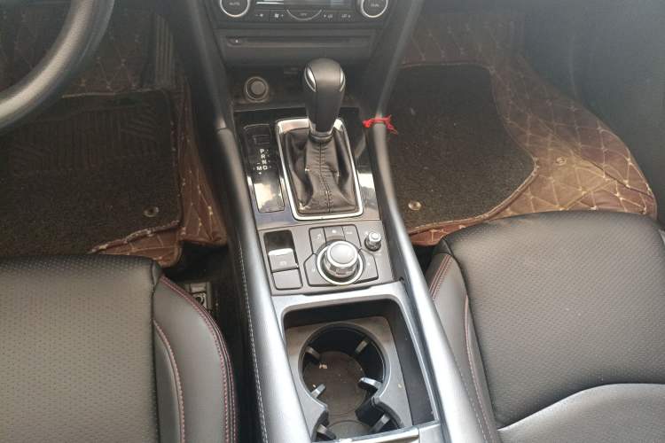 Used Mazda Mazda 3 Axela 2017 Hatchback 1.5L Automatic Luxury Model Emission Standard China V
