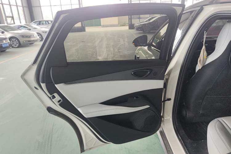 Used BYD Seal 06 New Energy 2025 DM-i Smart Drive 80KM Luxury Model
