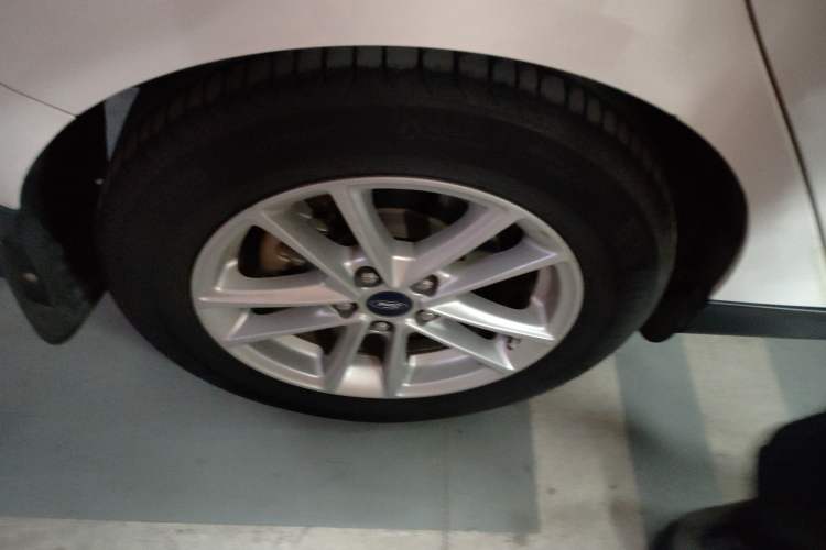 Used Ford Focus 2015 Hatchback EcoBoost 125 Automatic Supreme Style Edition