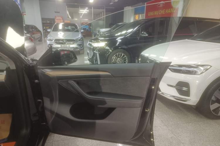 Used Tesla Model Y 2021 Standard Range Rear-Wheel Drive Version
