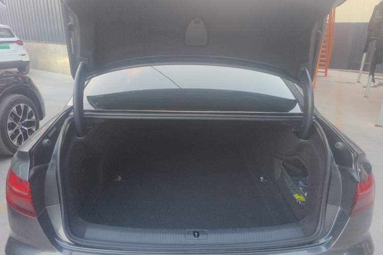 Used Audi A4L 2022 40 TFSI Fashion Dynamic Model
