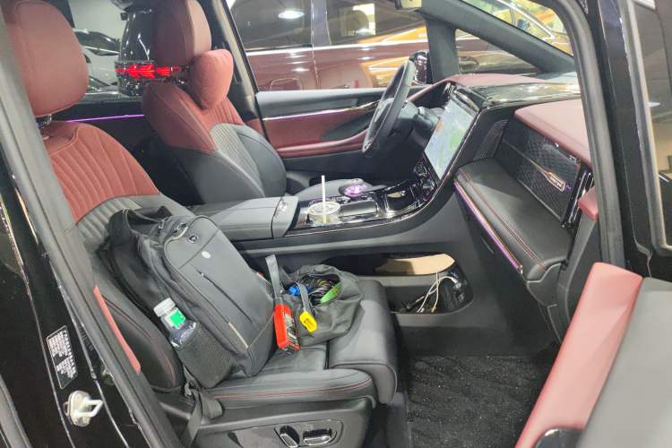 Used GAC Trumpchi M8 2025 Zongshi Series Super Hybrid Edition
