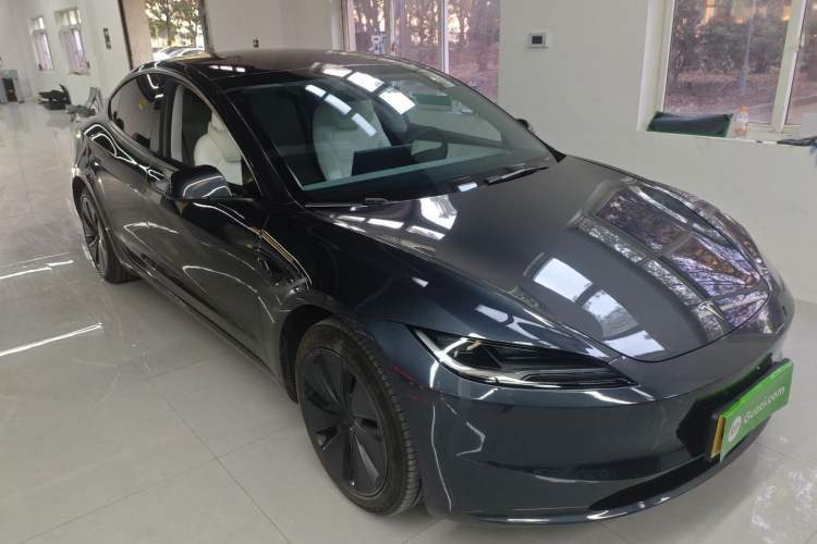 Used Tesla Model 3 2023 Rear-Wheel-Drive Version
