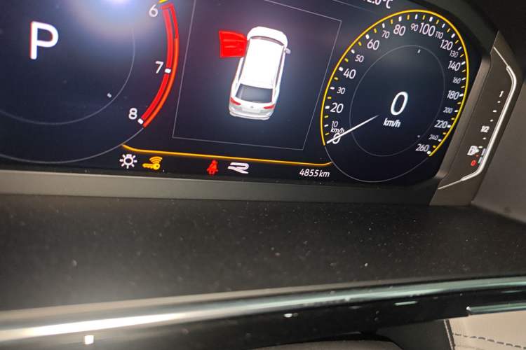 Used Volkswagen Tiguan L 2025 Model Outstanding Version 330TSI Automatic Two-Wheel Drive R-Line Longyao Edition
