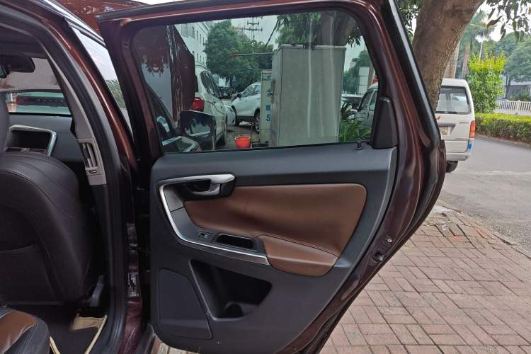 Used Volvo XC60 2015 T6 Zhiyi Edition
