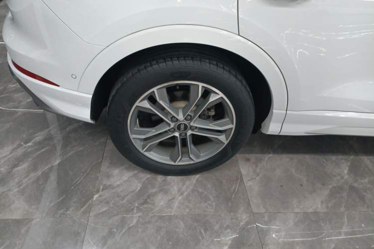 Used Audi Q3 2021 40 TFSI Fashion Dynamic Model