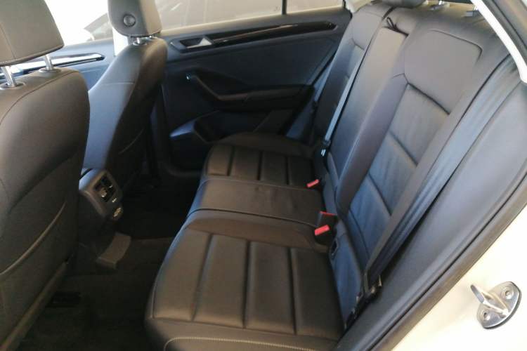 Used Volkswagen T-ROC 2020 280TSI DSG Two-Wheel Drive Comfort Version