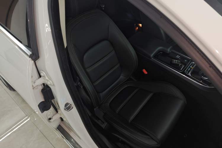 Used Jaguar XEL 2019 2.0T 200 PS Deluxe Edition
