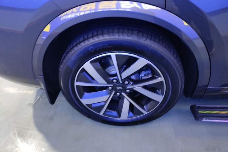 Used Li Auto L8 2023 Pro Model
