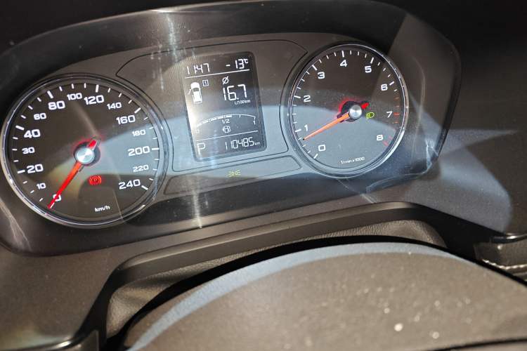 Used Roewe RX5 2016 20T Two-Wheel Drive Automatic Internet Smart Edition