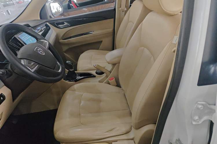 Used Baojun 730 2016 1.5L Manual Comfort Version 7 Seats China V Emission Standard
