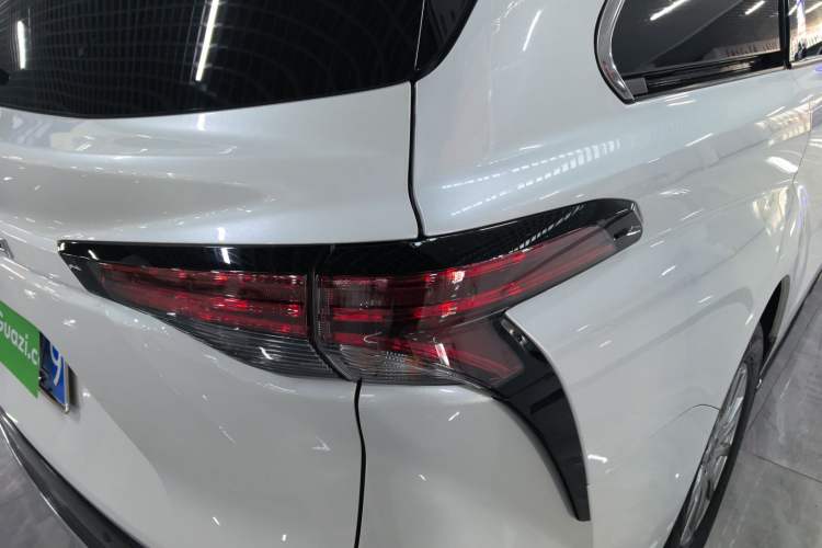 Used Toyota Sienna 2021 2.5L Hybrid Comfort Edition