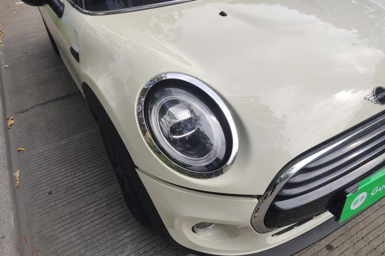Used  MINI 2019 1.5T COOPER Classic Edition Five-Door Version
