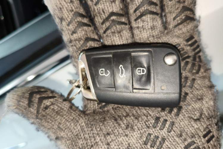 Used Volkswagen Tacqua 2021 200TSI DSG JoyConnect Edition