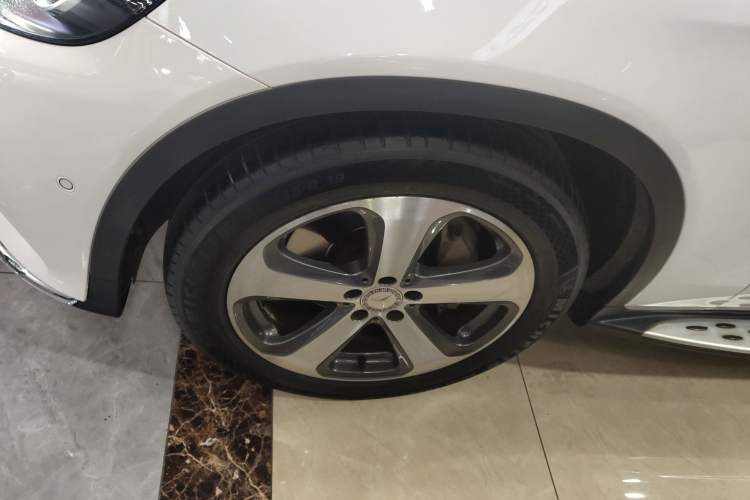 Used Mercedes-Benz GLC 2017 GLC 260 4MATIC Luxury Model
