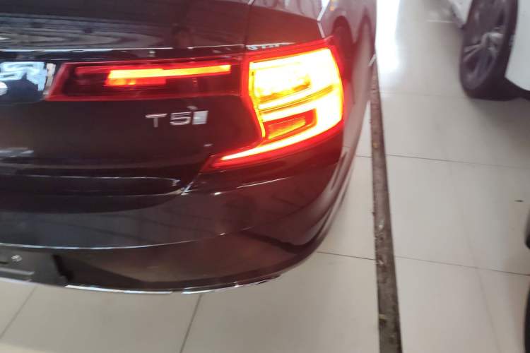 Used Volvo S90 2020 T5 Zhiyi Luxury Edition