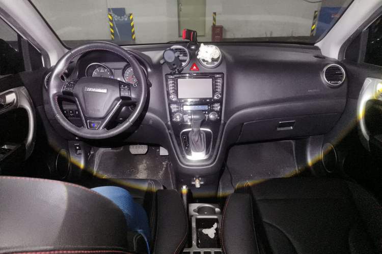 Used Haval H6 2016 Upgraded Model 1.5T Automatic Two-Wheel Drive Elite Version
