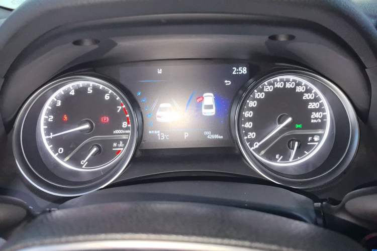 Used Toyota Camry 2021 2.0G Luxury Edition
