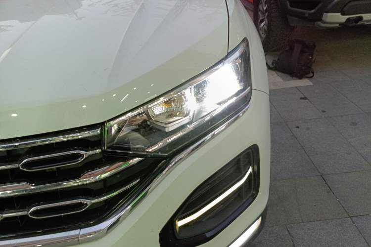 Used Volkswagen Tayron 2019 330TSI Two-Wheel Drive Luxury Model China VI Standard
