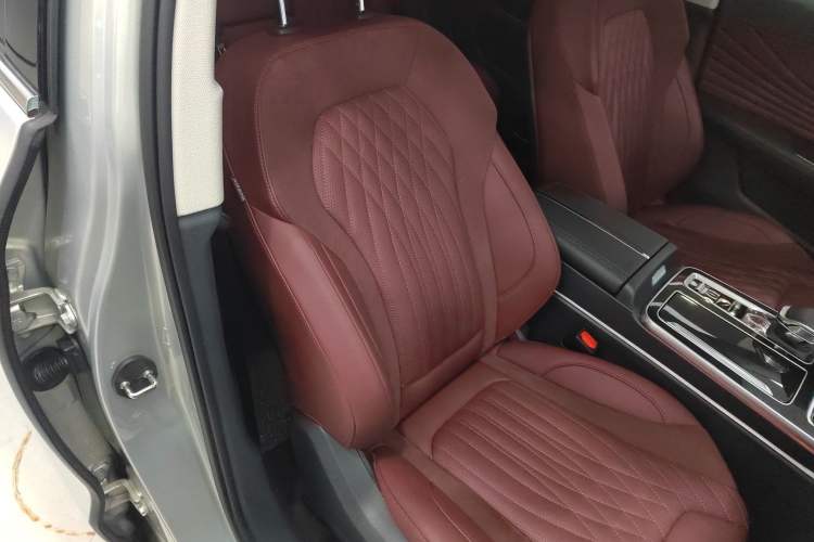 Used Hongqi HS5 2023 2.0T Qixiang Pro Edition
