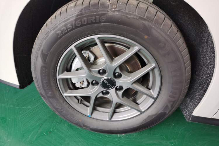 Used BYD Seal 06 New Energy 2025 DM-i Smart Drive 80KM Luxury Model
