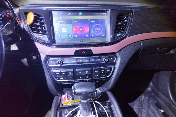 Used GAC Trumpchi GS8 2017 320T Two-Wheel Drive Luxury Smart Connectivity Version (7 Seats)
