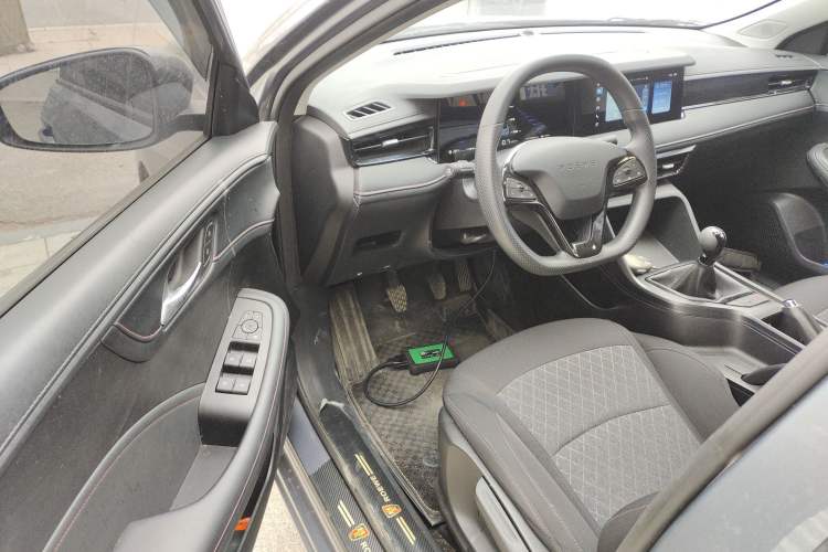 Used Roewe i5 2023 1.5L Manual Comfort Edition
