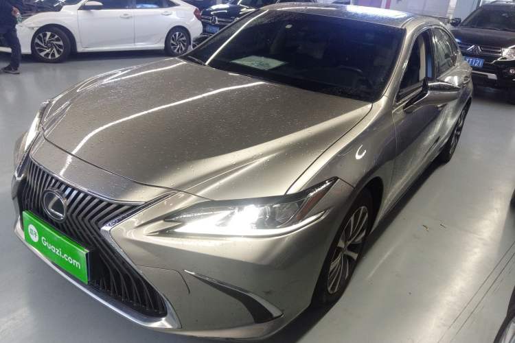 Used Lexus ES 2018 260 Excellence Edition China VI Standard