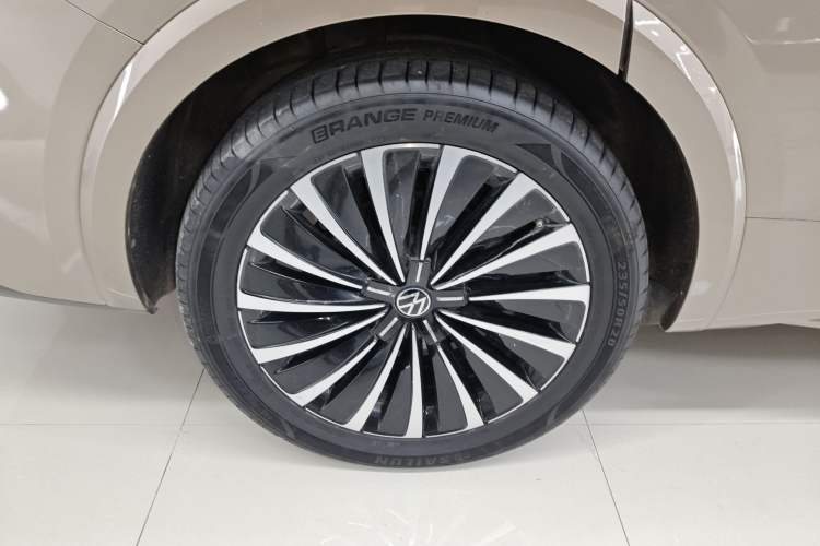 Used Volkswagen Viloran 2022 380TSI Prestige Edition
