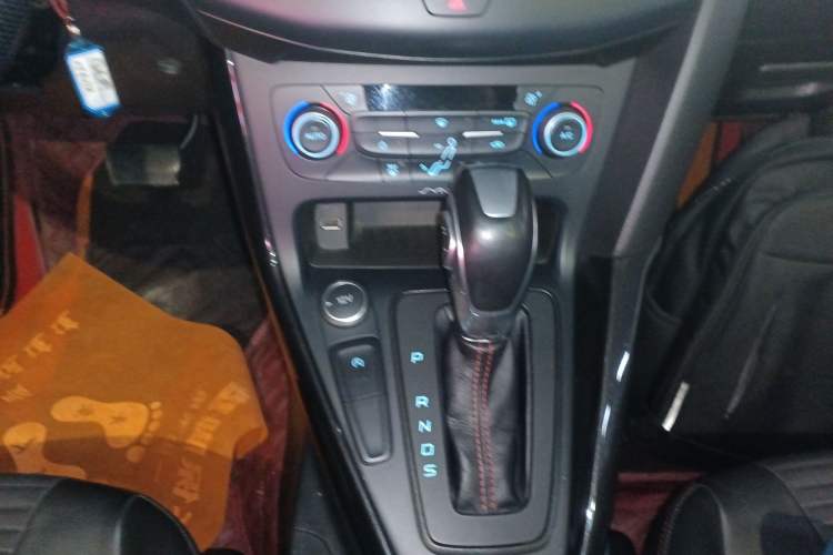 Used Ford Focus 2017 1.5T CTCC White and Black Limited Edition
