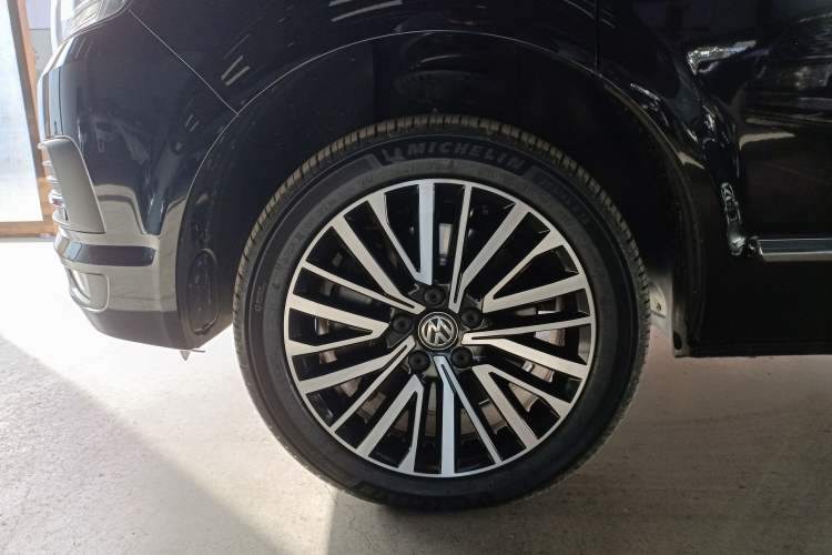 Used Volkswagen Multivan 2018 2.0 TSI Four-Wheel Drive Comfort Edition 7-Seater
