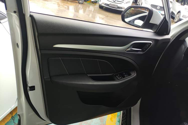 Used MG ZS 2017 1.5L Automatic Elite Edition
