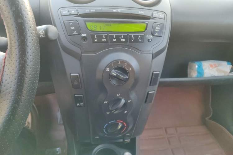 Used BYD F0 2015 1.0L AMT Joyful Cool Model
