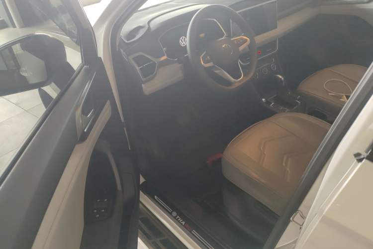 Used Volkswagen Tharu 2023 300TSI Two-Wheel-Drive Crescent Edition