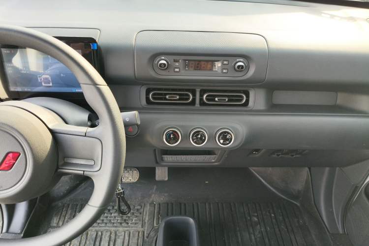 Used Wuling Zhiguang New Energy 2025 Model 305km Ambitious Edition