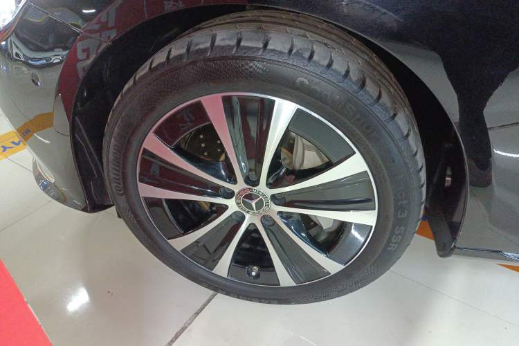 Used Mercedes-Benz E-Class New Energy 2022 Facelift E 350 e L Plug-in Hybrid Sedan
