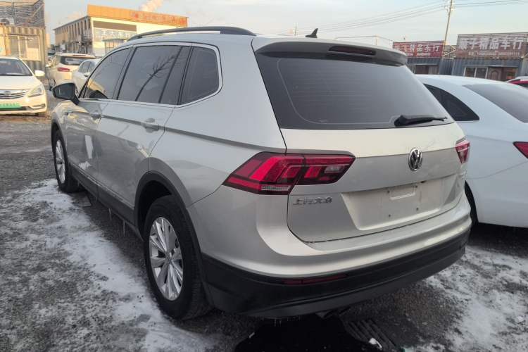 Used Volkswagen Tiguan L 2017 330TSI Automatic Two-Wheel Drive Luxury Edition
