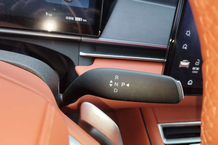 Used BYD Tang L 2025 EV 600KM All-Wheel-Drive LiDAR Flagship Model
