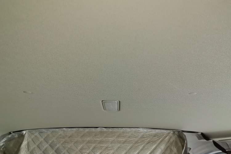 Used SAIC MAXUS Xintu V80 2021 2.0T Manual Classic Aoyuntong Short Wheelbase Ultra-Low Roof 5/6-Seater