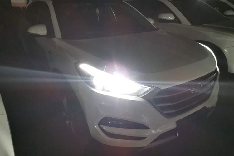 Used Hyundai Tucson 2018 1.6T Dual-Clutch Two-Wheel Drive 15th Anniversary Special Edition
