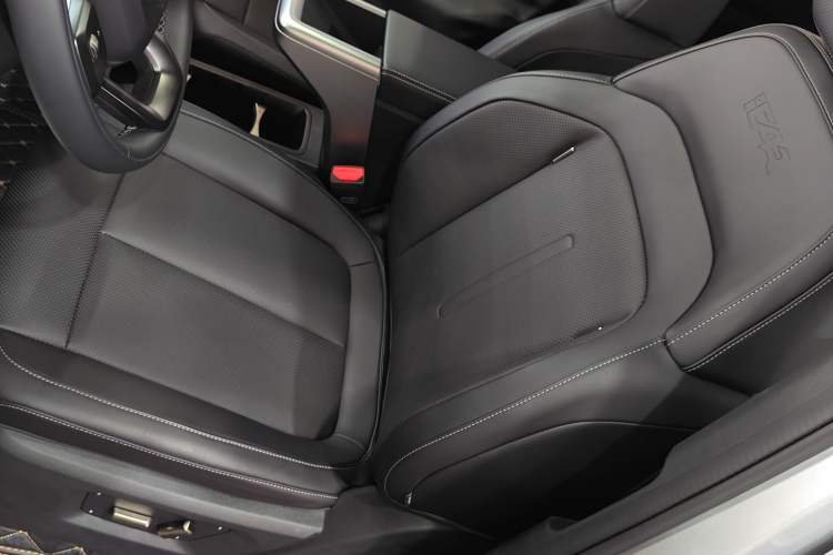 Used  V23 2025 501 Four-Wheel Drive Intelligent Driving Version