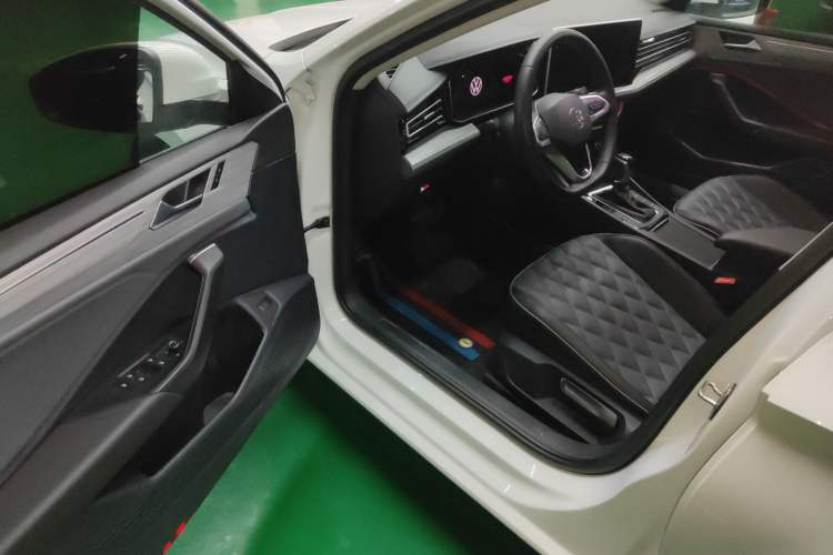 Used Volkswagen Sagitar 2023 300TSI DSG Excellence Edition
