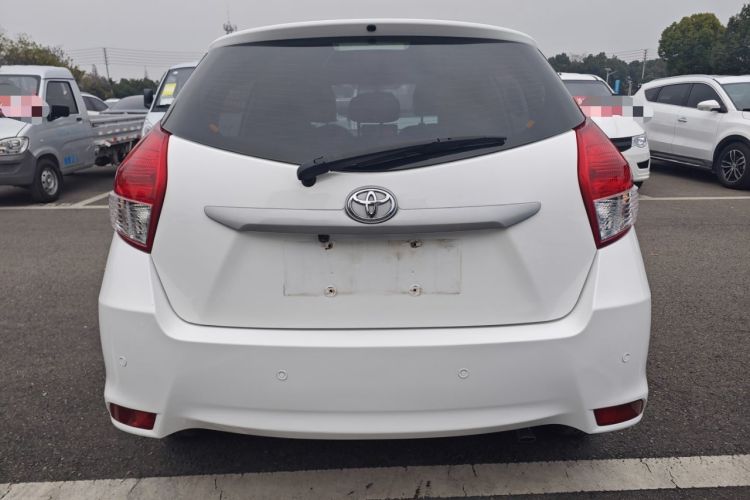 Used Toyota YARiS L 2015 1.5E Automatic Charm Edition

