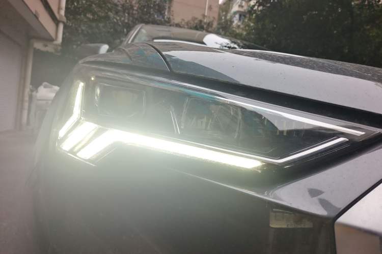 Used Audi Q3 2021 35 TFSI Fashion Dynamic Model
