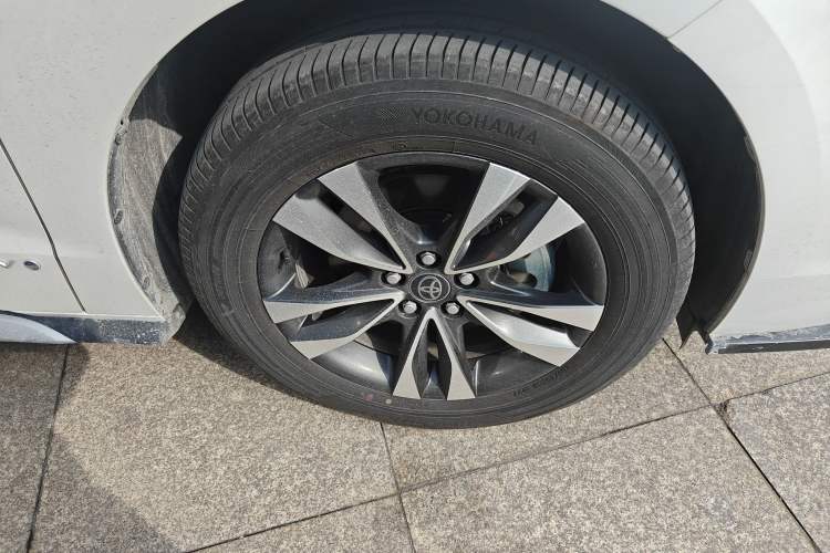 Used Toyota Granvia 2024 2.5L Hybrid Prestige PLUS Four-Wheel Drive Version