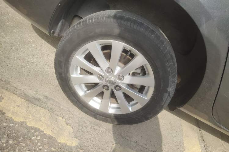 Used Buick GL8 2018 28T Comfort Model China VI Standard
