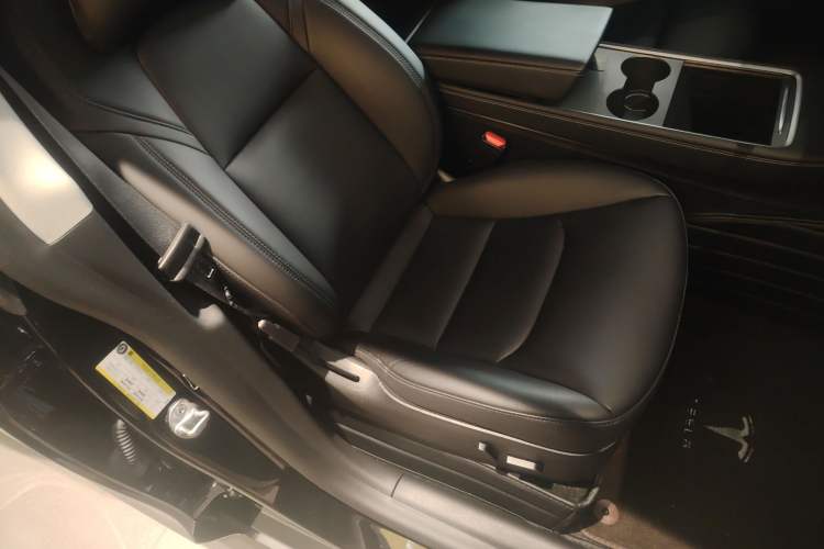 Used Tesla Model Y 2022 Rear-Wheel-Drive Version