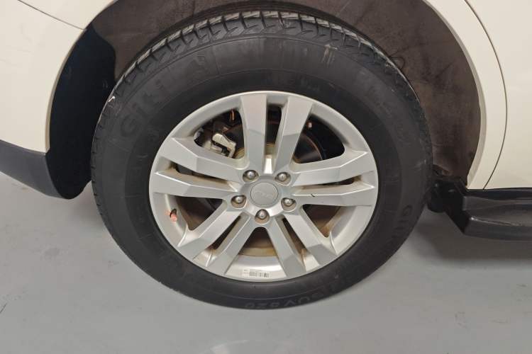 Used Geely Auto GX7 2014 2.0L Automatic Luxury Version