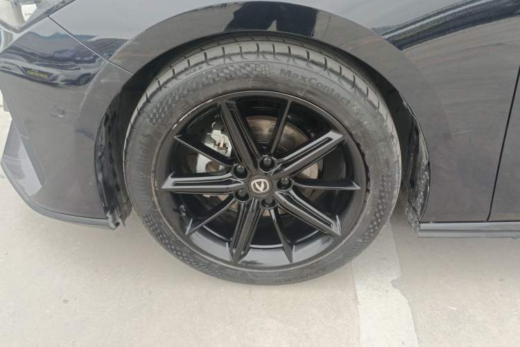 Used Changan UNI-V 2022 1.5T Smart Navigation Version
