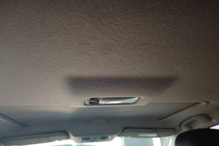 Used Nissan Tiida 2014 1.6L CVT Smart Model
